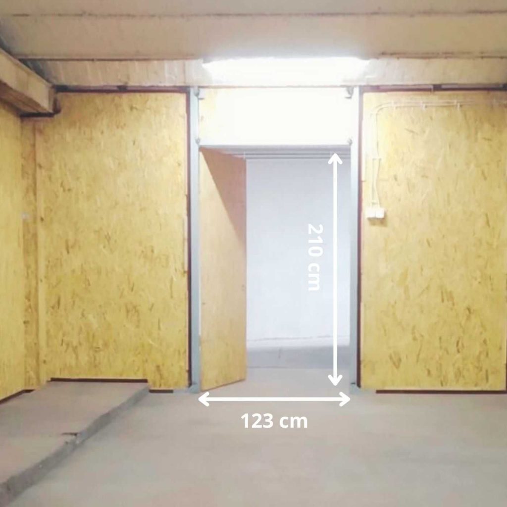 Box 14, 43 m2 - drzwi wejsciowe